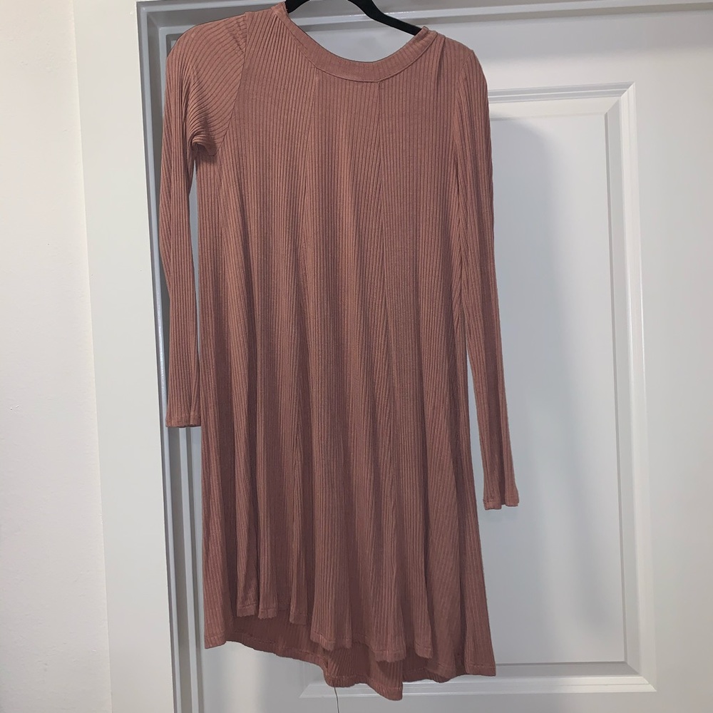 Mauve flowy sweater dress